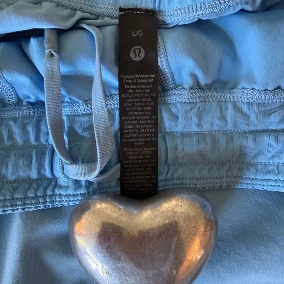 Lululemon Men’s Shorts - Picture 5 of 5